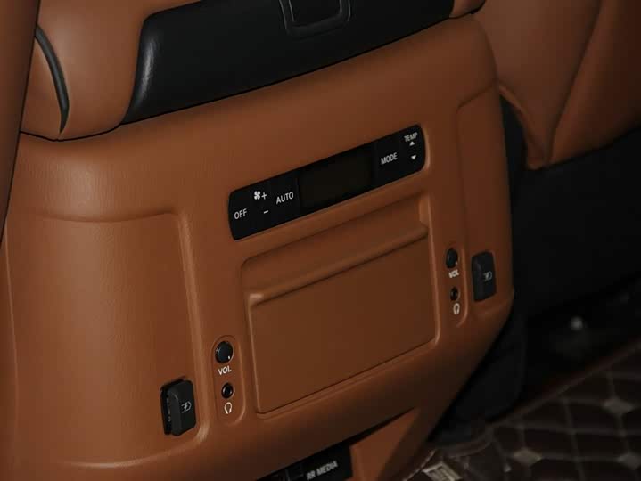 Infiniti QX80 2019 5.6 L Pro — фото 18