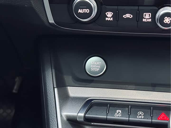 Audi Q3 2019 40 TFSI — фото 23