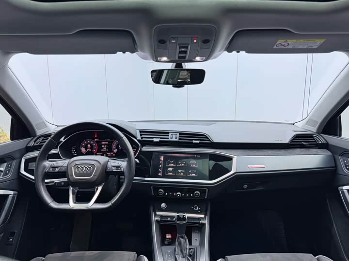 Audi Q3 2019 40 TFSI — фото 20