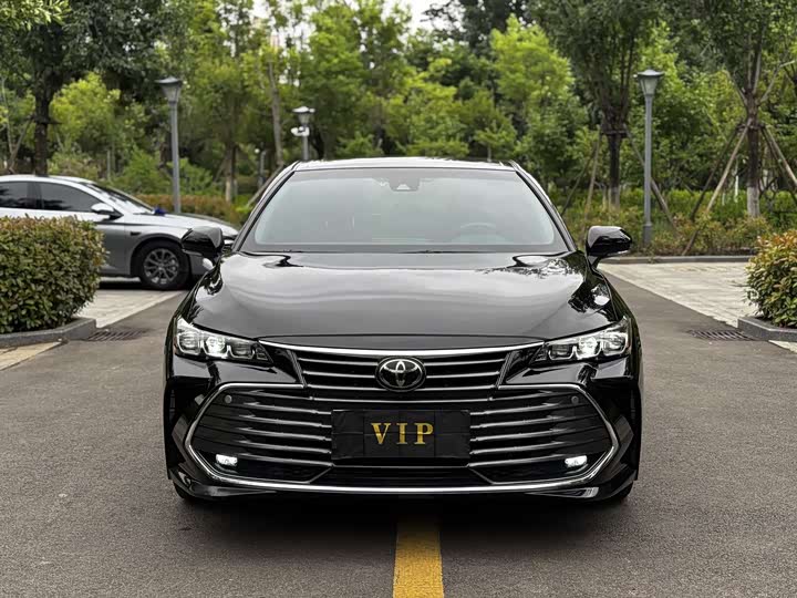Toyota Avalon — фото 2