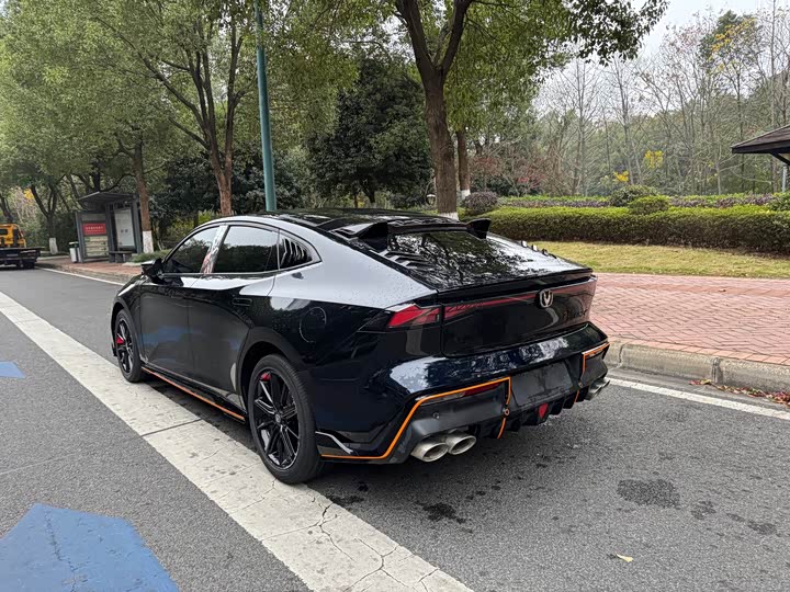 Changan UNI-V 2023 2.0 T — фото 12