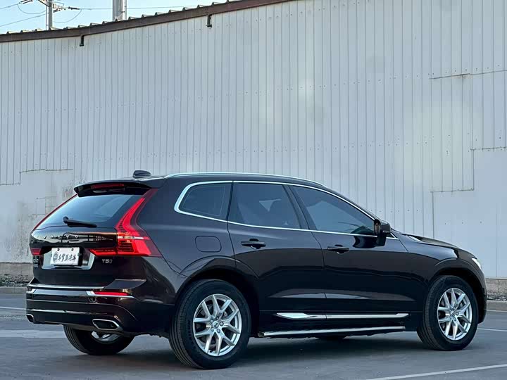 Volvo XC60 2021 T 5 4 WD — фото 7