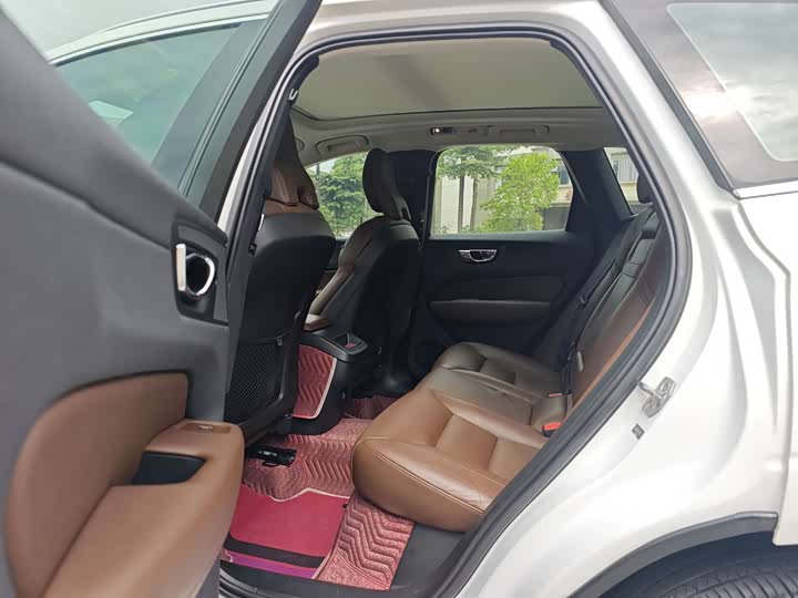 Volvo XC60 2020 T 5 4 WD — фото 13