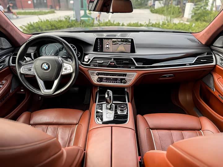 BMW 7-Series 2017 750 Li x Drive — фото 11