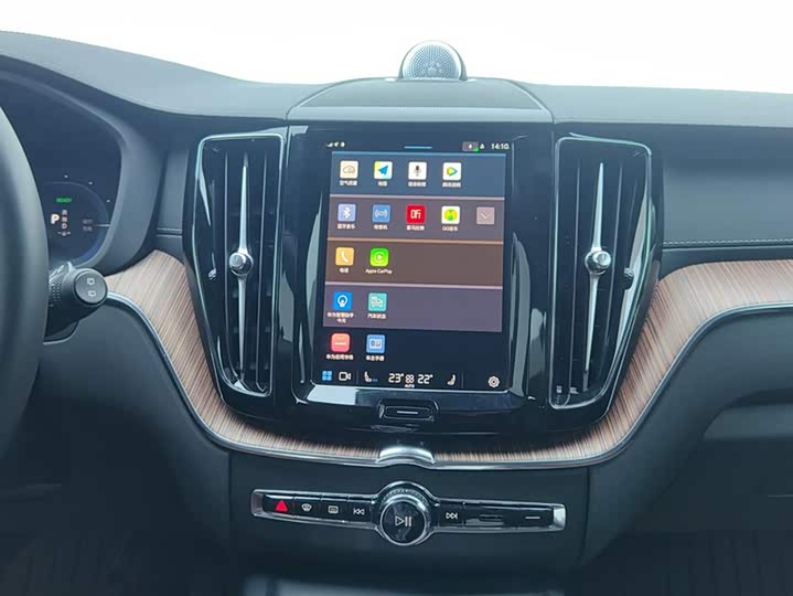 Volvo XC60 Hybrid 2025 Hybrid 4 WD — фото 13