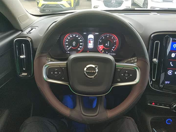 Volvo XC40 2020 T 3 — фото 7
