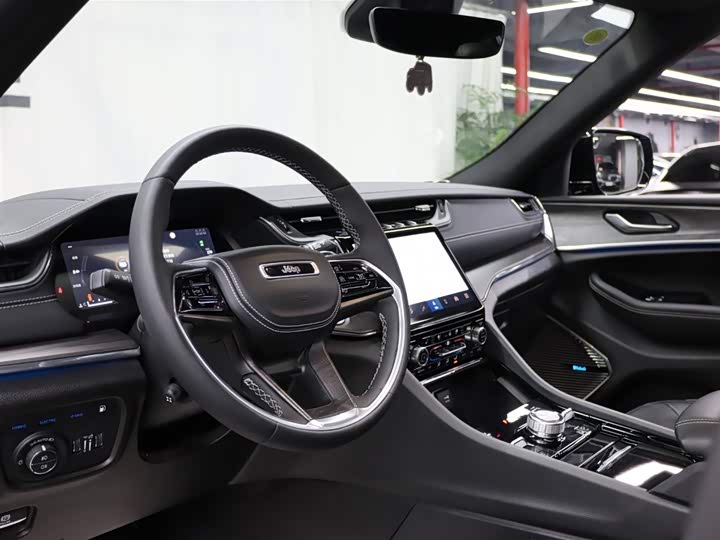 Jeep Grand Cherokee 4xe — фото 7