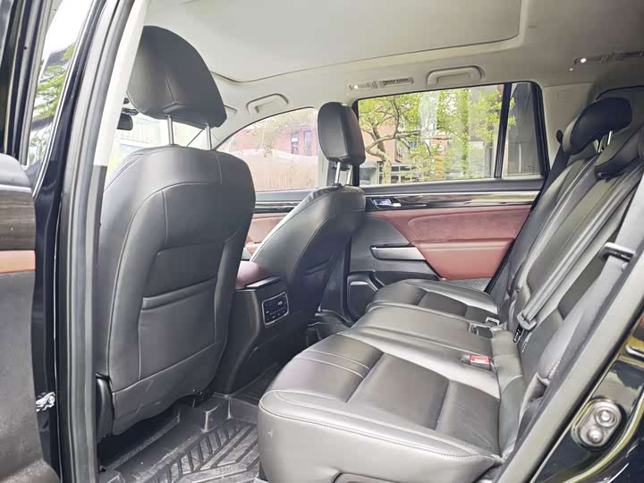 Trumpchi GS8 2017 320 T 2 WD ( ) — фото 11