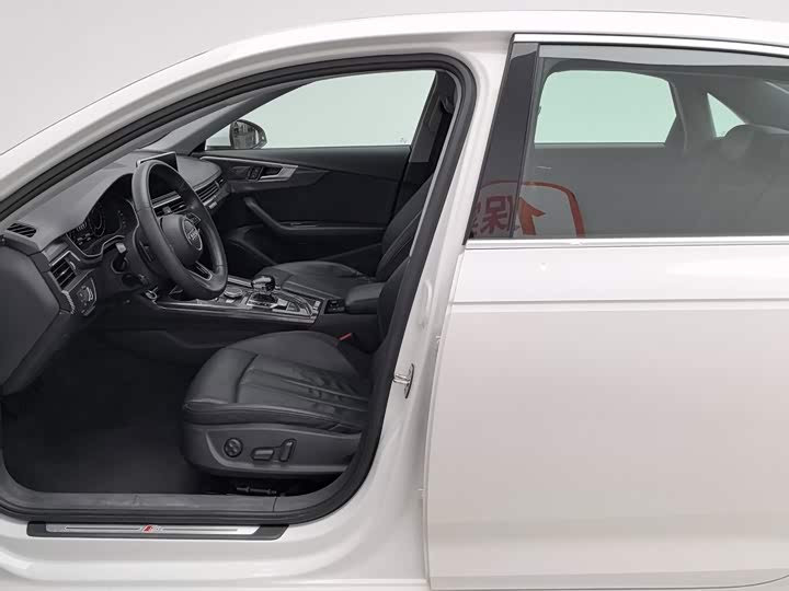 Audi A4L 40 TFSI стиль V — фото 10