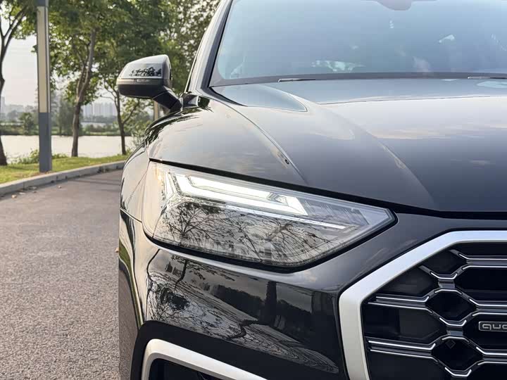 Audi Q5L 2023 40 T — фото 15