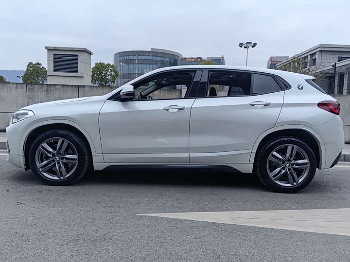 BMW X2 2022 s Drive 25i M — фото 4