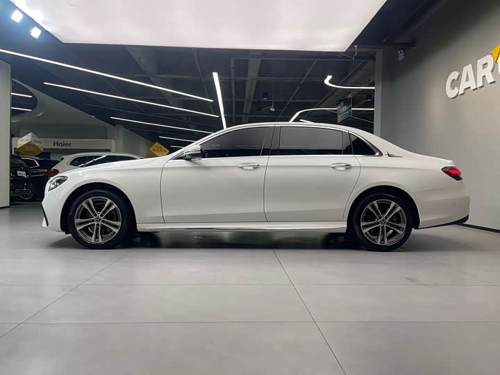 Mercedes-Benz E-Class 2022 E 260 L Sport — фото 8