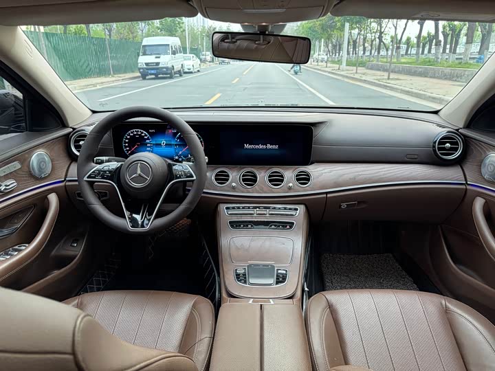 Mercedes-Benz E-Class 2021 E 300 L Luxury — фото 5