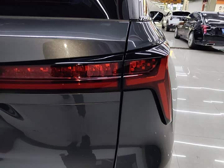 Changan CS75 PLUS 2023 1.5 T ATPremium — фото 8
