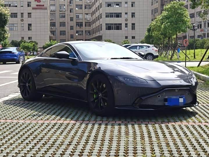 Aston Martin V8 Vantage 2018 4.0 T V 8 Coupe — фото 3