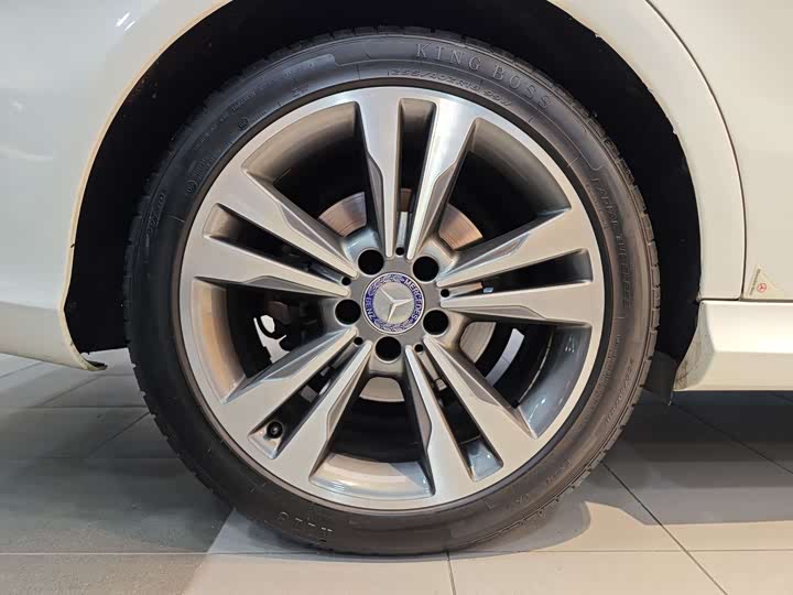 Mercedes-Benz E-Class 2015 E 200 L Sport — фото 30