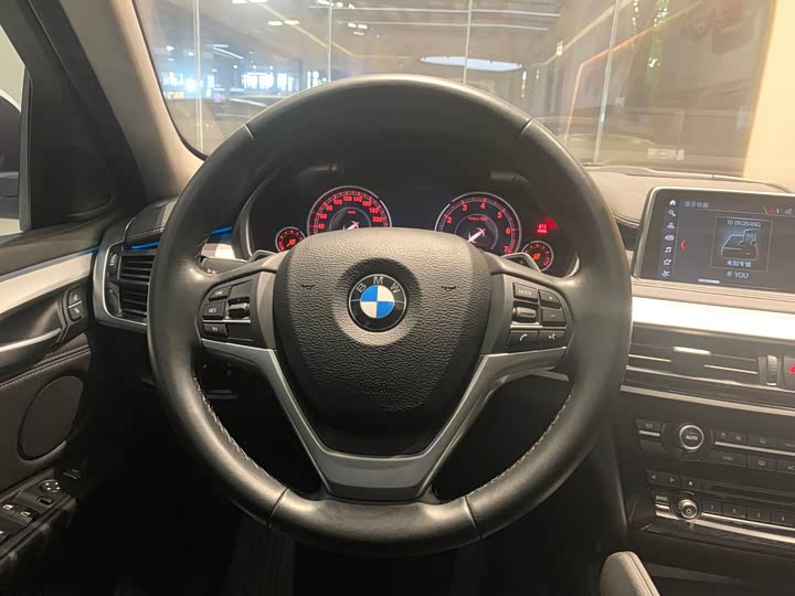 BMW X6 2018 x Drive 35i Leading — фото 10