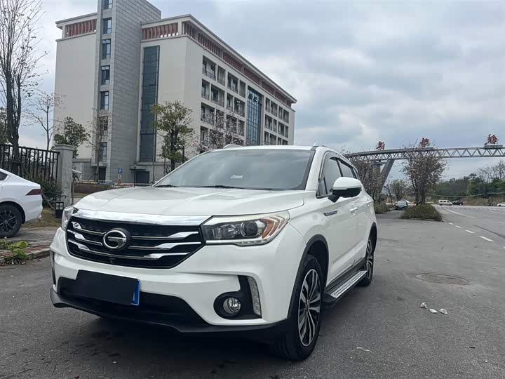 Trumpchi GS4 2017 235 T AT 2 WD — фото 1