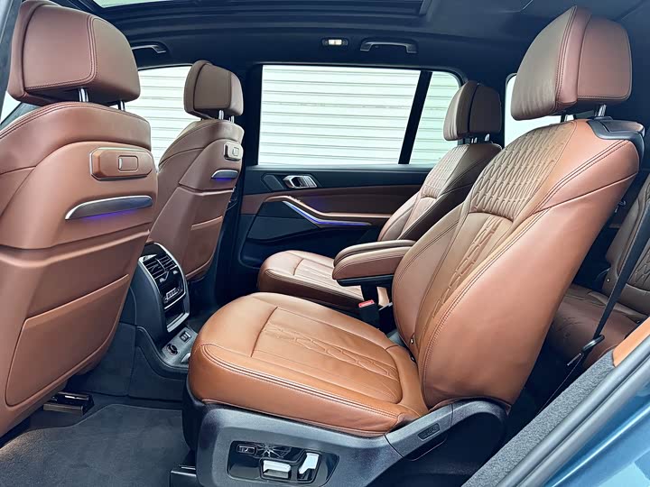 BMW X7 2023 x Drive 40i — фото 8