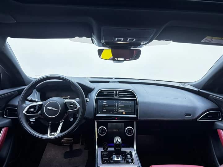 Jaguar XEL 2023 2.0 T 250 PS R-DYNAMIC S — фото 4