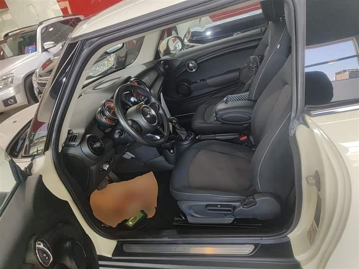 MINI Hatch — фото 15