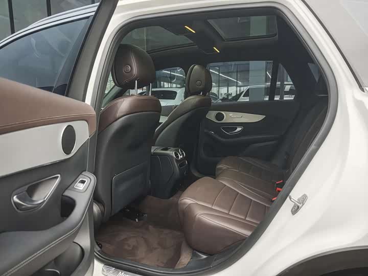 Mercedes-Benz GLC 2022 GLC 260 L 4 MATIC — фото 7