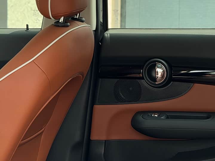 MINI Clubman — фото 7