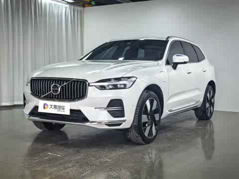 Volvo XC60 Hybrid 2025 Hybrid 4 WD — фото 19