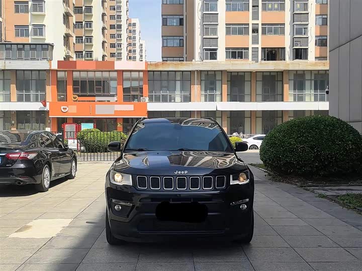 Jeep Compass — фото 2