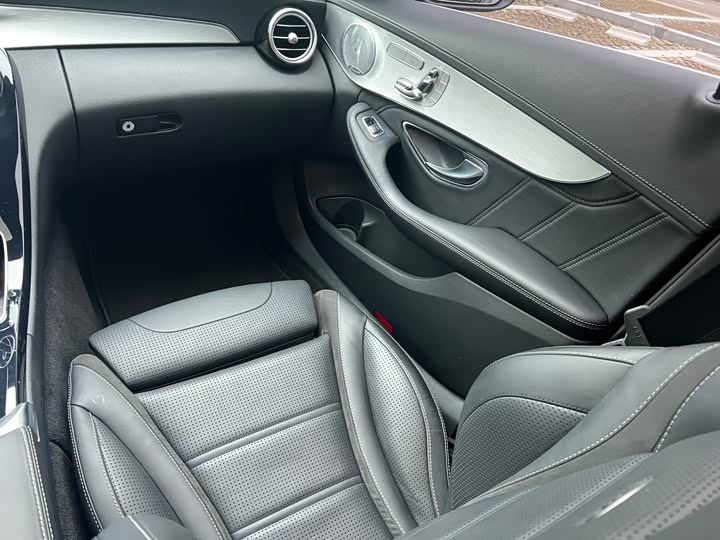 Mercedes-Benz C-Class 2017 AMG C 63 — фото 13