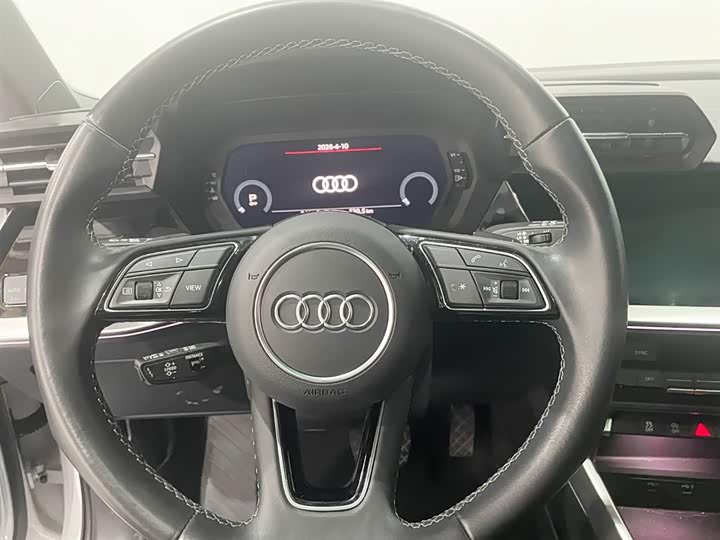 Audi A3 2024 Sportback 35 TFSI Sport — фото 10