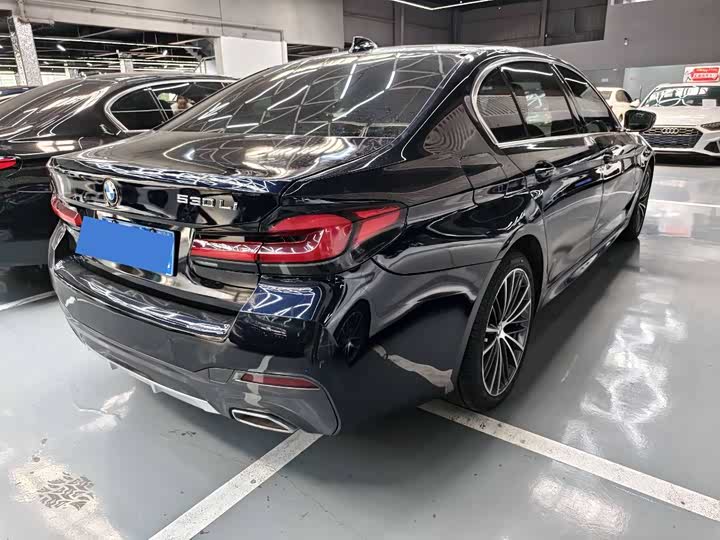 BMW 5 Series — фото 19