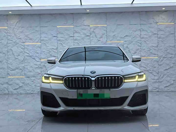 BMW 5-Series 2022 535 Le M