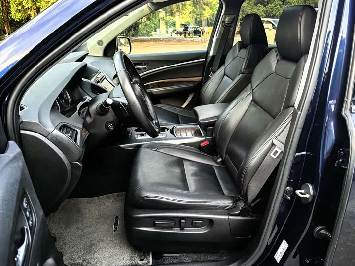 Acura MDX 2017 3.0 L — фото 15