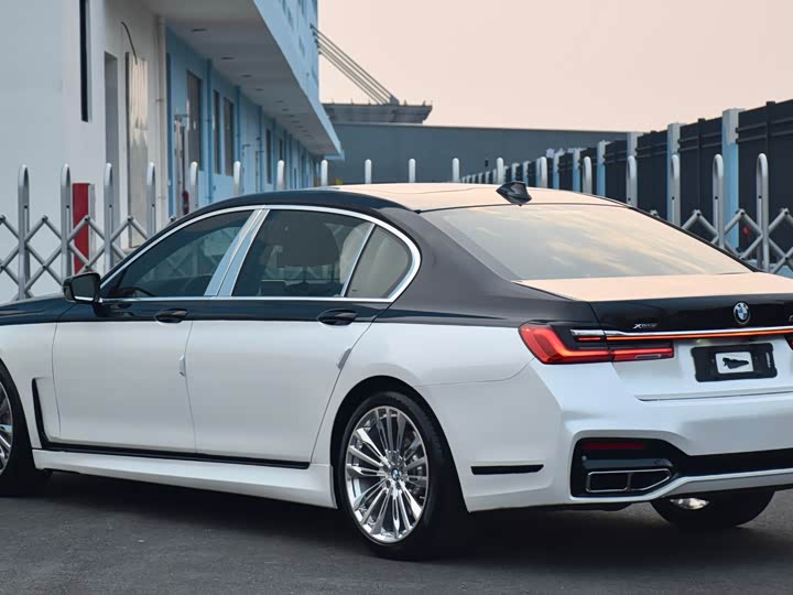 BMW 7-Series 2016 730 Li Leading — фото 8
