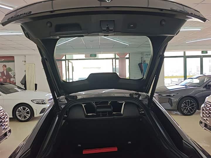 Changan UNI-V 2025 2.0 T — фото 19