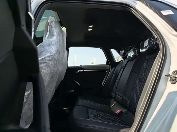 Audi A3 2025 Sportback 35 TFSI — фото 9