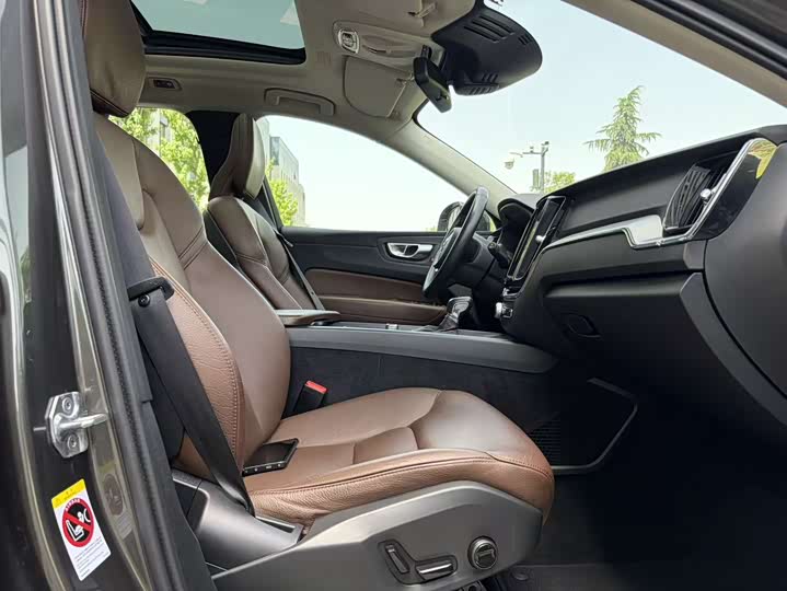 Volvo XC60 2020 T 5 4 WD — фото 14