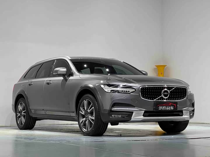 Volvo V90 2020 Cross Country T 5 AWD — фото 4