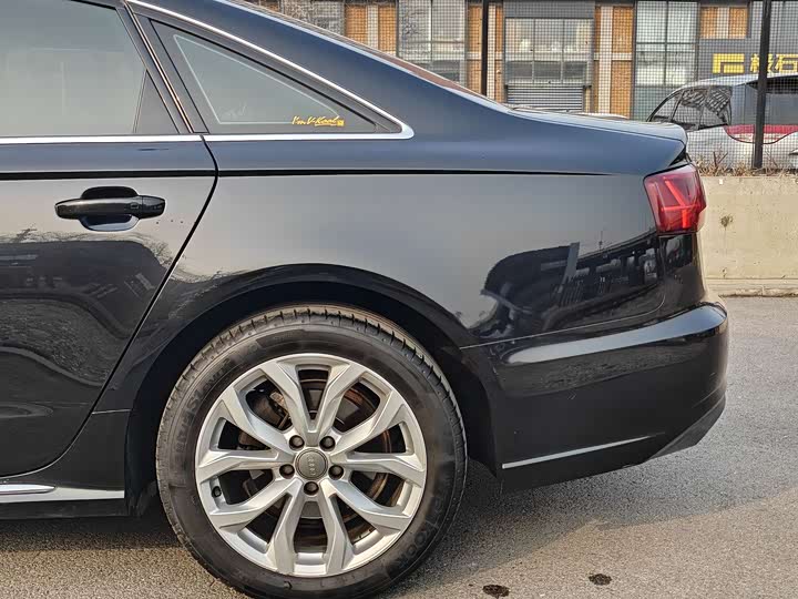 Audi A6L 2018 30 35 TFSI — фото 7