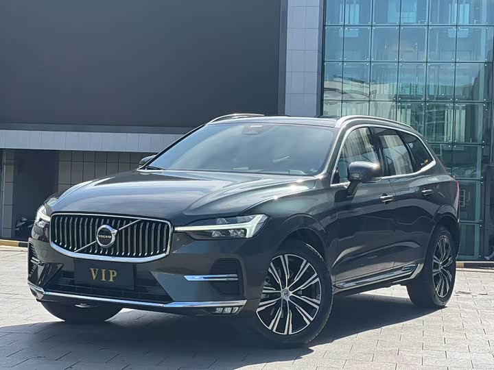 Volvo XC60 2022 B 5 4 WD — фото 2