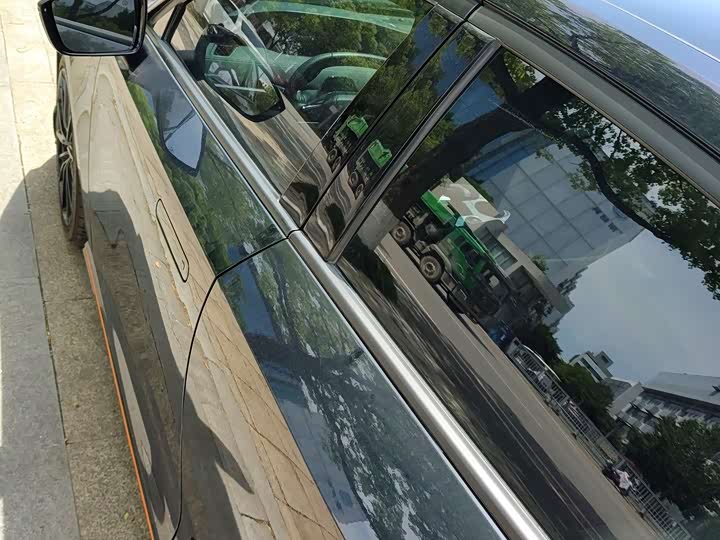 Changan UNI-V 2023 1.5 T Premium — фото 9