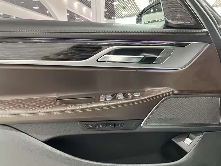 BMW 7-Series 2019 740 Li Leading M — фото 7
