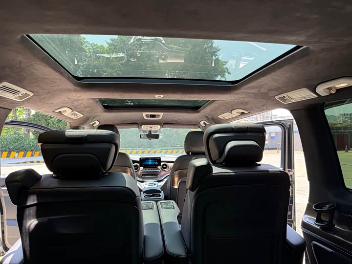 Mercedes-Benz V-Class 2022 V 260 L — фото 18