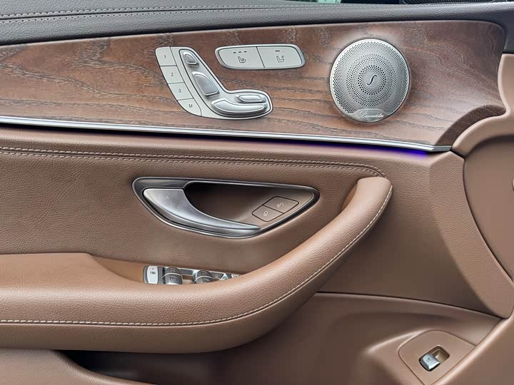 Mercedes-Benz E-Class E 300 L люкс — фото 5