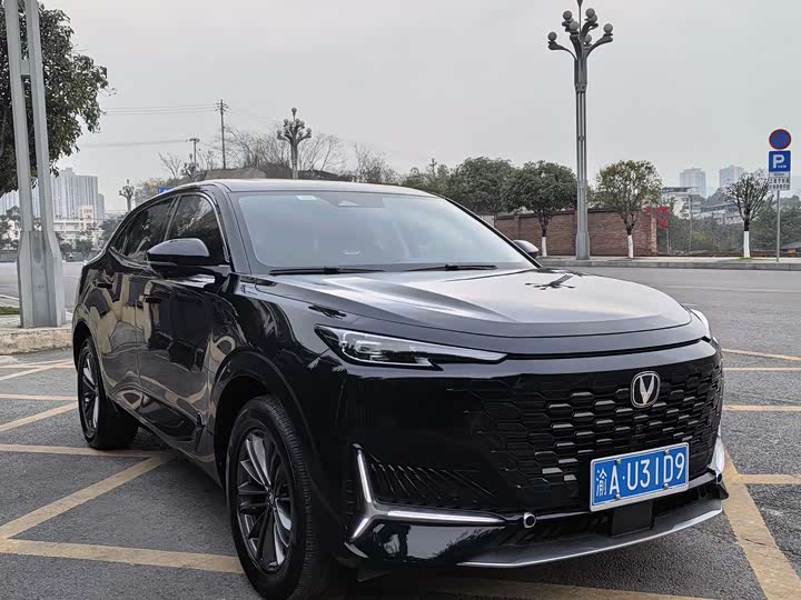 Changan UNI-K 2024 2.0 T 2 WD — фото 3