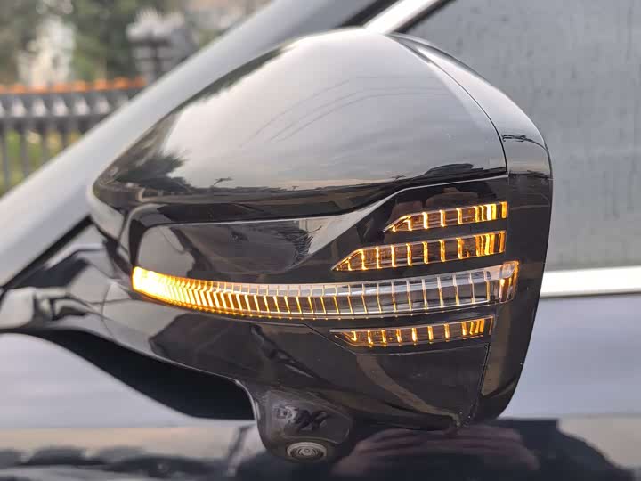 Changan UNI-K 2024 2.0 T 2 WD — фото 6