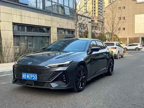 Changan UNI-V 2023 1.5 T Premium — фото 10