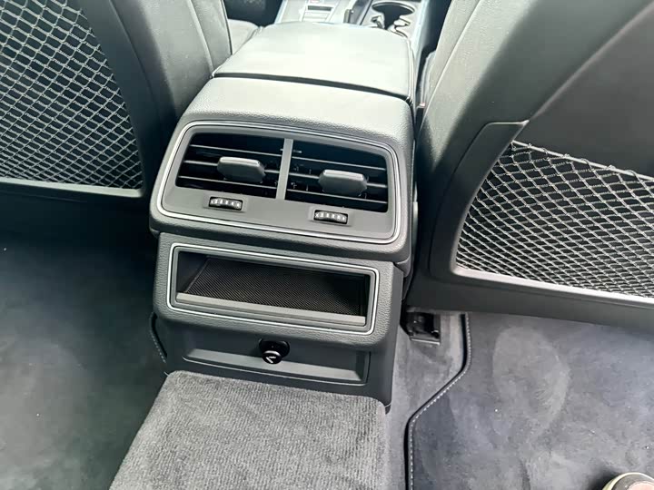 Audi A6L 40 TFSI люкс-динамик — фото 11