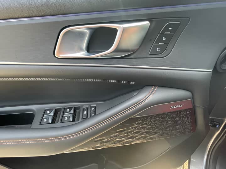 Changan UNI-K 2021 2.0 T Premium — фото 10